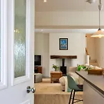 Tatil Evi Finest Retreats - The Old Estate Office Nr Hall *